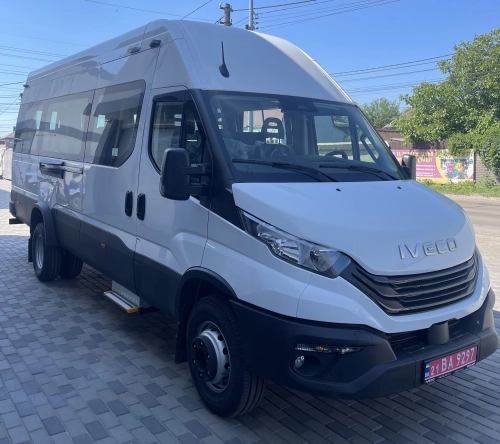 Компанія СТМ розробила та виготовила пасажирський автобус на базі автомобіля IVECO Daily 70C16H3